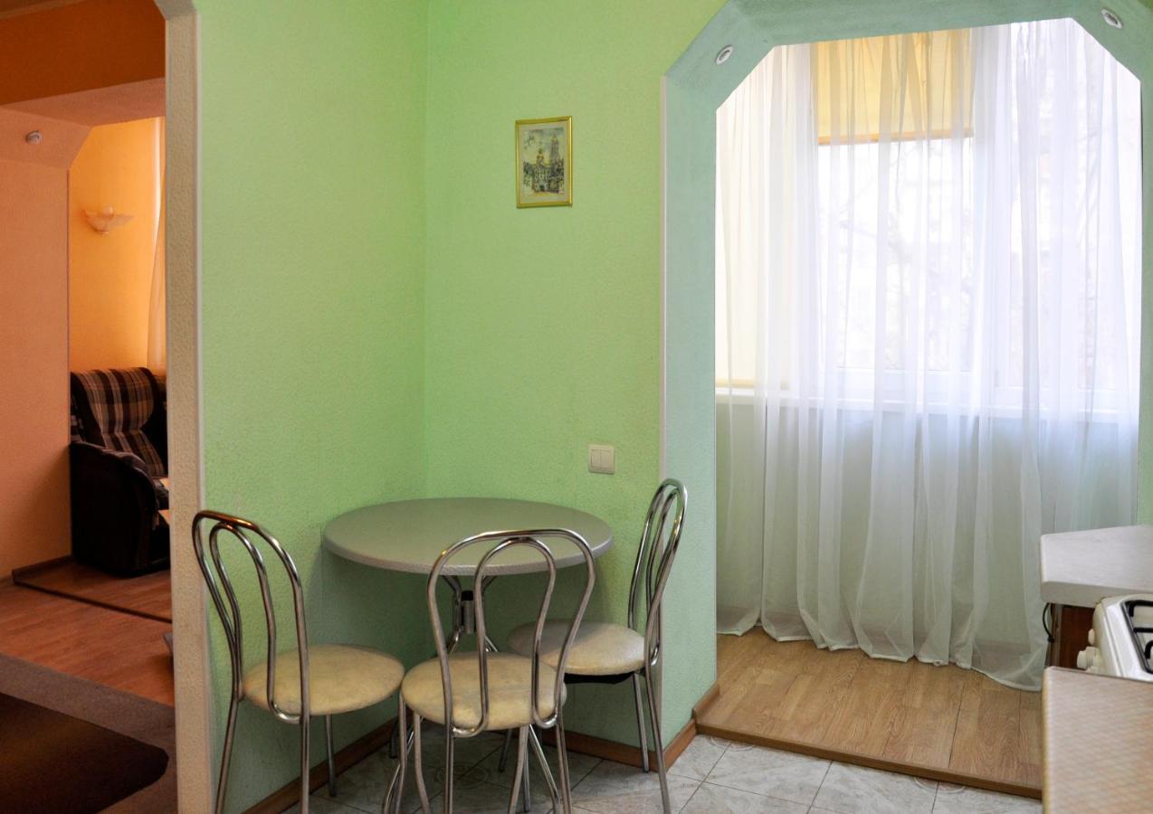 Квартира По Переулку Бутышева, 17 เคียฟ ภายนอก รูปภาพ